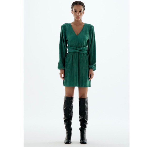 ZARA LONG SLEEVE DRESS IN GREEN WITH TIE - Picture 2 of 13